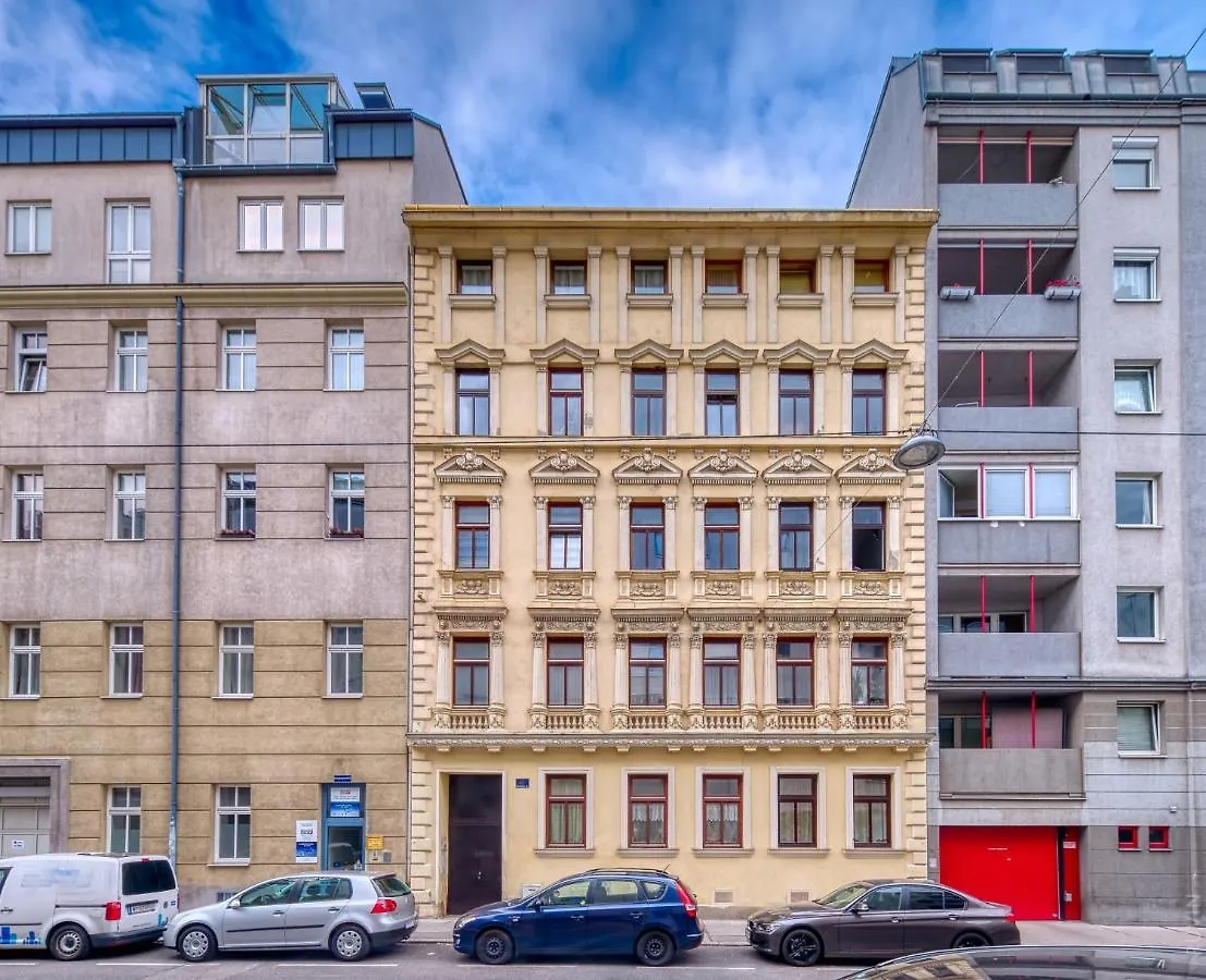 דירה וינה Perfect For Long Term Stay, Two Min To Hauptbahnhof, 18